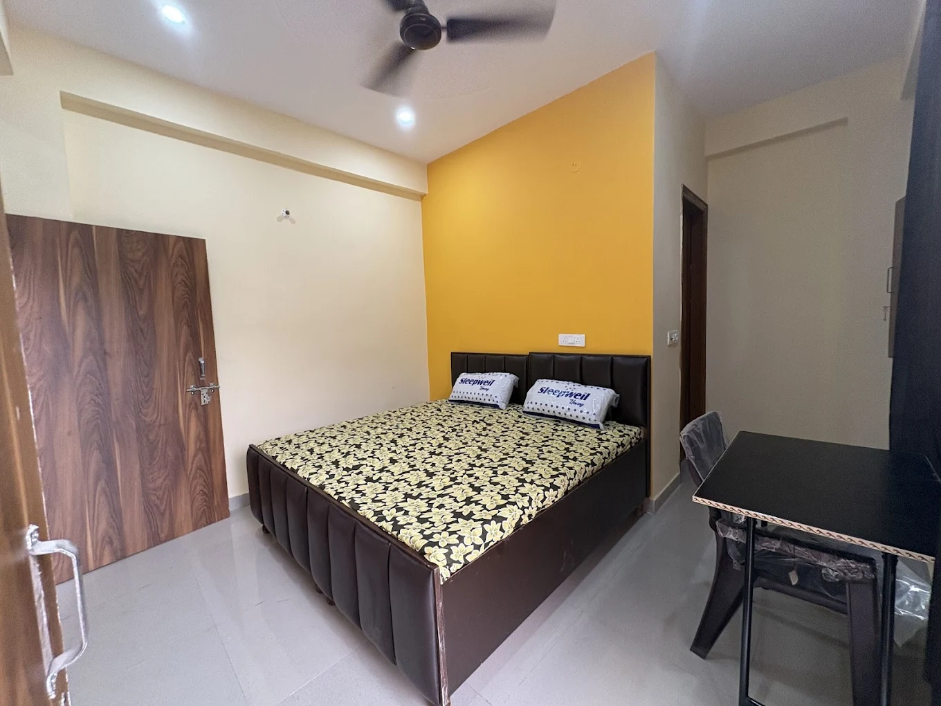 Sector 62 Boys PG (PGNoida.com)