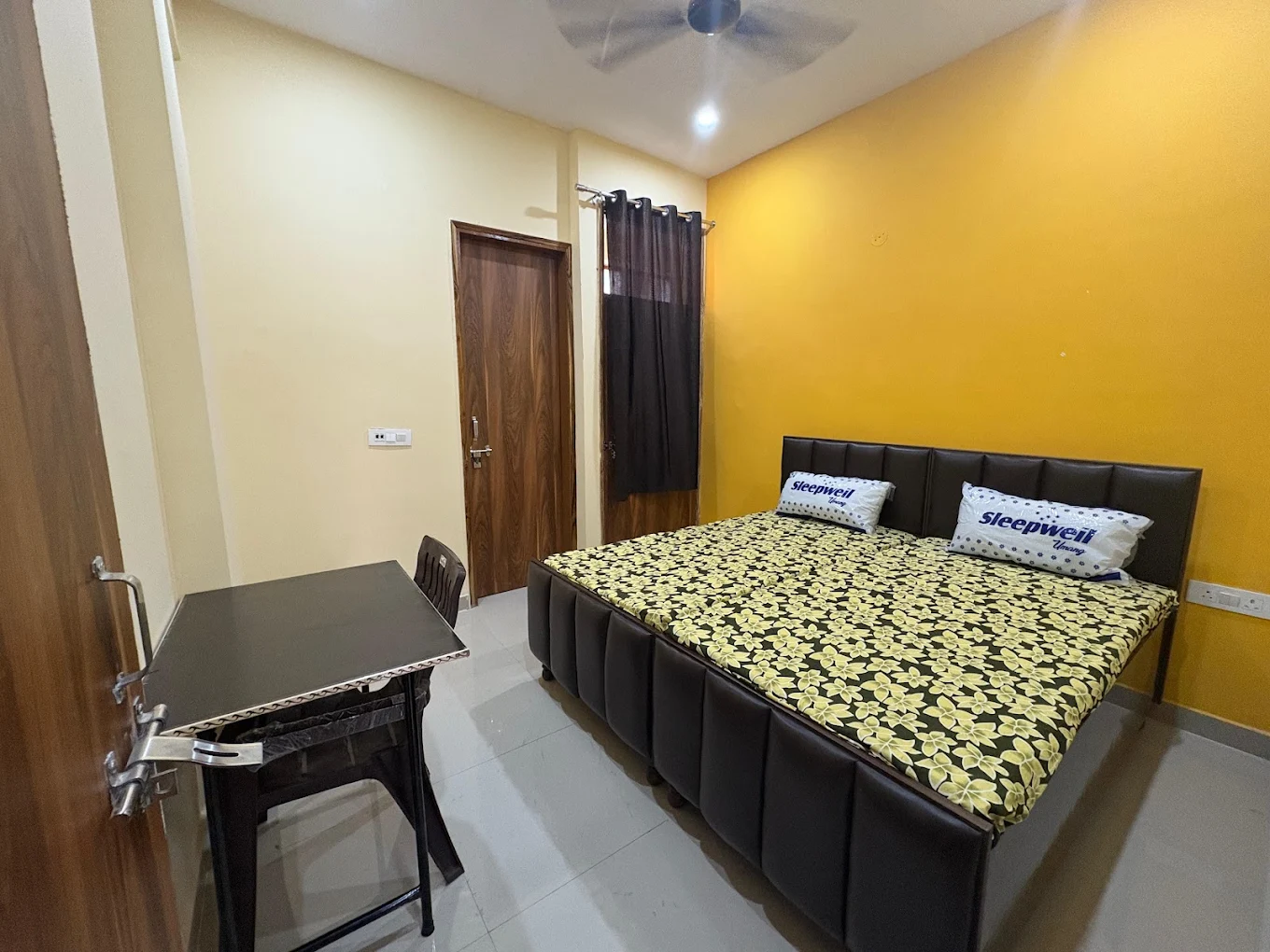 Sector 62 Boys PG (PGNoida.com)